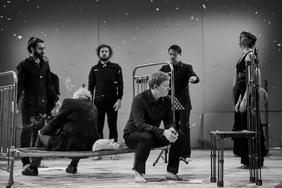 „Hamlet – komentarz” Teatru Pieśń Kozła